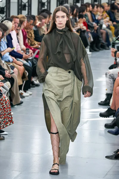 Look 5
